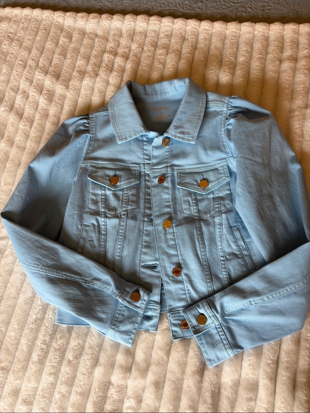 NWOT Lilly Pulitzer Light Jacket with Gold Buttons